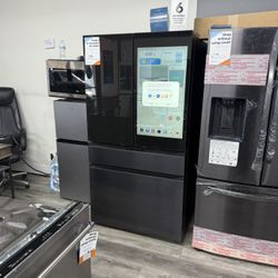 Samsung - Bespoke 29 cu. ft. 4-Door French Door Refrigerator with AI Family Hub+ Charcoal Glass & Matte Black