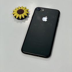 IPhone 7   128GB Fully unlocked 