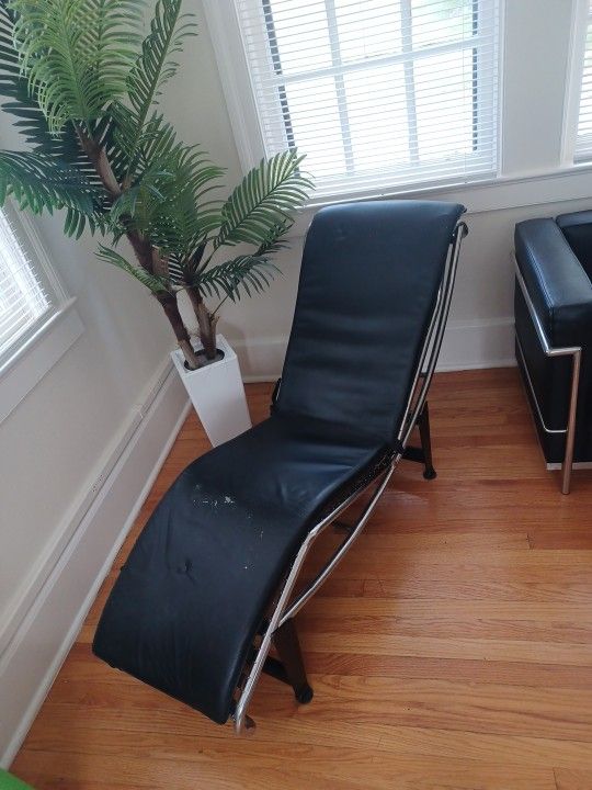 Leather Chair And Stand