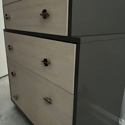 West Elm 5 drawer dresser $280