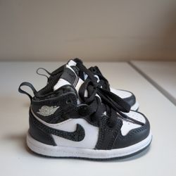 Nike Jordan Toddler Mid SE Panda Elephant, Black and White High-Top Sneakers - Size 5C
