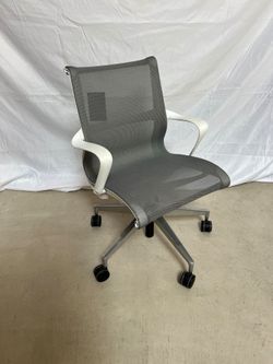 Setu task chair