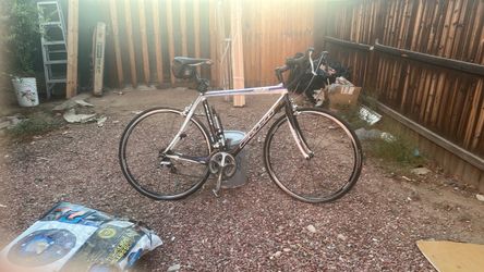 Fuji CCR2 bike