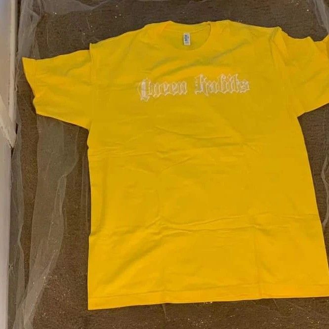 Queen Habits Clothing Tshirt