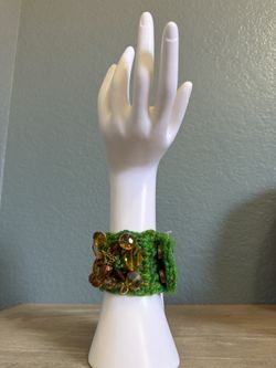 Wristband,crochet,crystal.