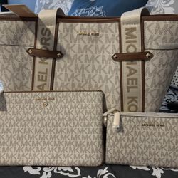 MK Tote w/ Wallets 
