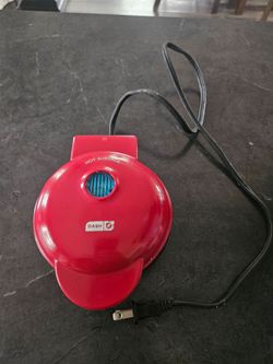 Dash Mini Waffle Maker