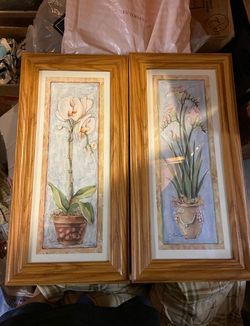 FLOWER PAINTINGS (SET OF TWO)