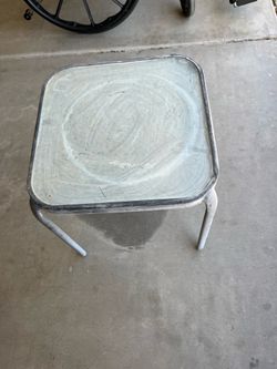 Outdoor plant table