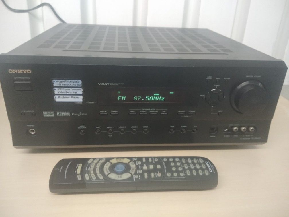 Onkyo TX-SR600 Receiver w/remote Control