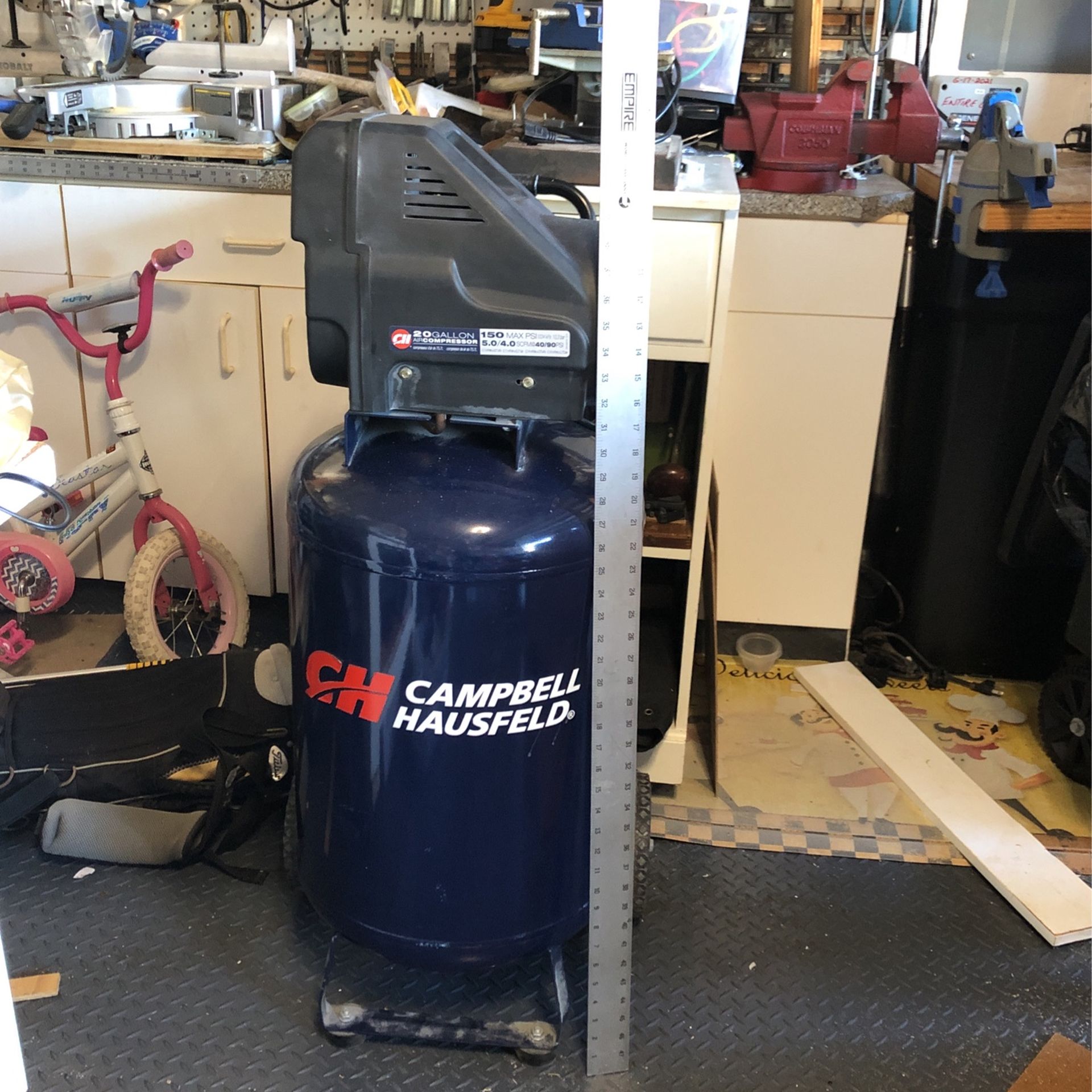 20 Gallon Campbell Hausfeld Compressor