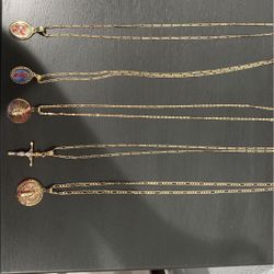 Oro Laminado Necklace