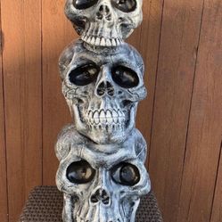 Triple Decker Skull Statue 