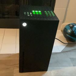 Xbox Mini Fridge (like New)