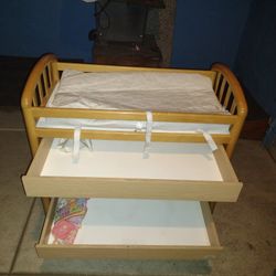 DIAPER CHANGING STATION WITH DRAWERS