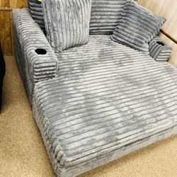 Nice Deep chaise Lounger!