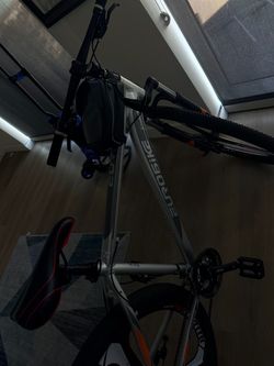 EUROBIKE Mountain Bike – 3-Spoke Mag Wheels – Disc Brakes – Great Condition!
