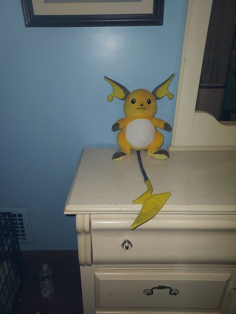 Pikachu Evolved RYCHU