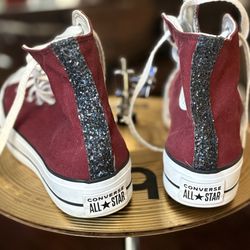 Burgundy Converse Chuck Taylor All-Star Lift (Women’s 9.5)
