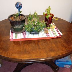 Dining Room Table W/ 4 Chairs by Henredon