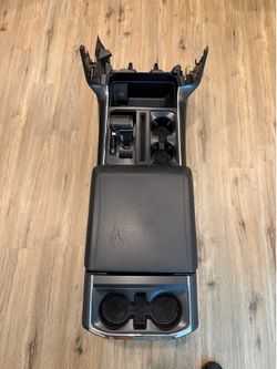 2021 Ford F150 center console