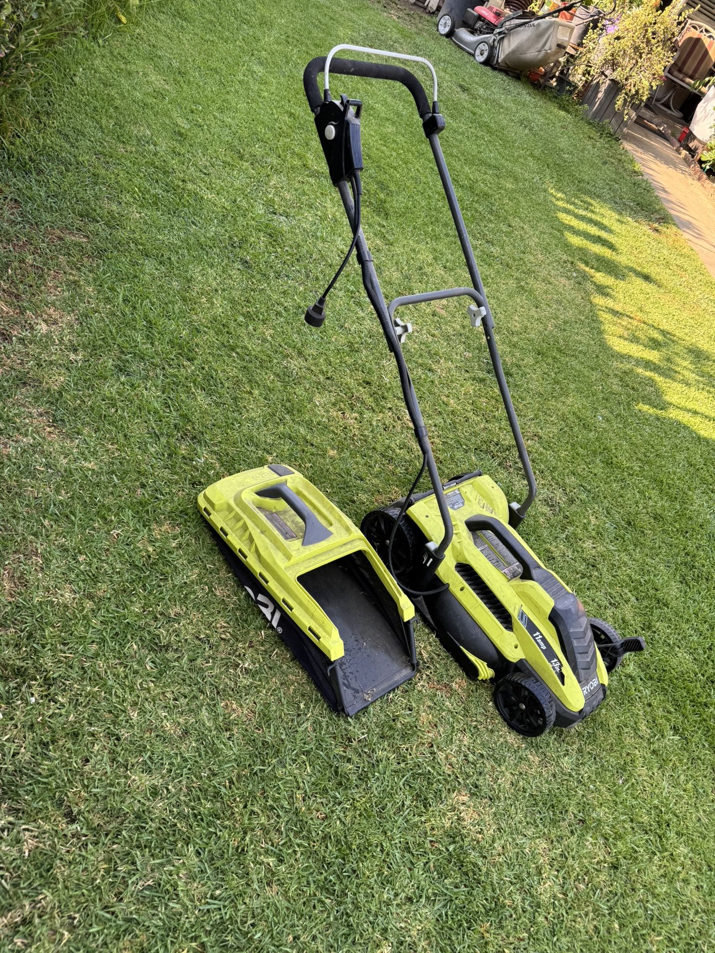 RYOBI 13 in. 11 Amp Corded Electric Walk Behind Push Lawn Mower