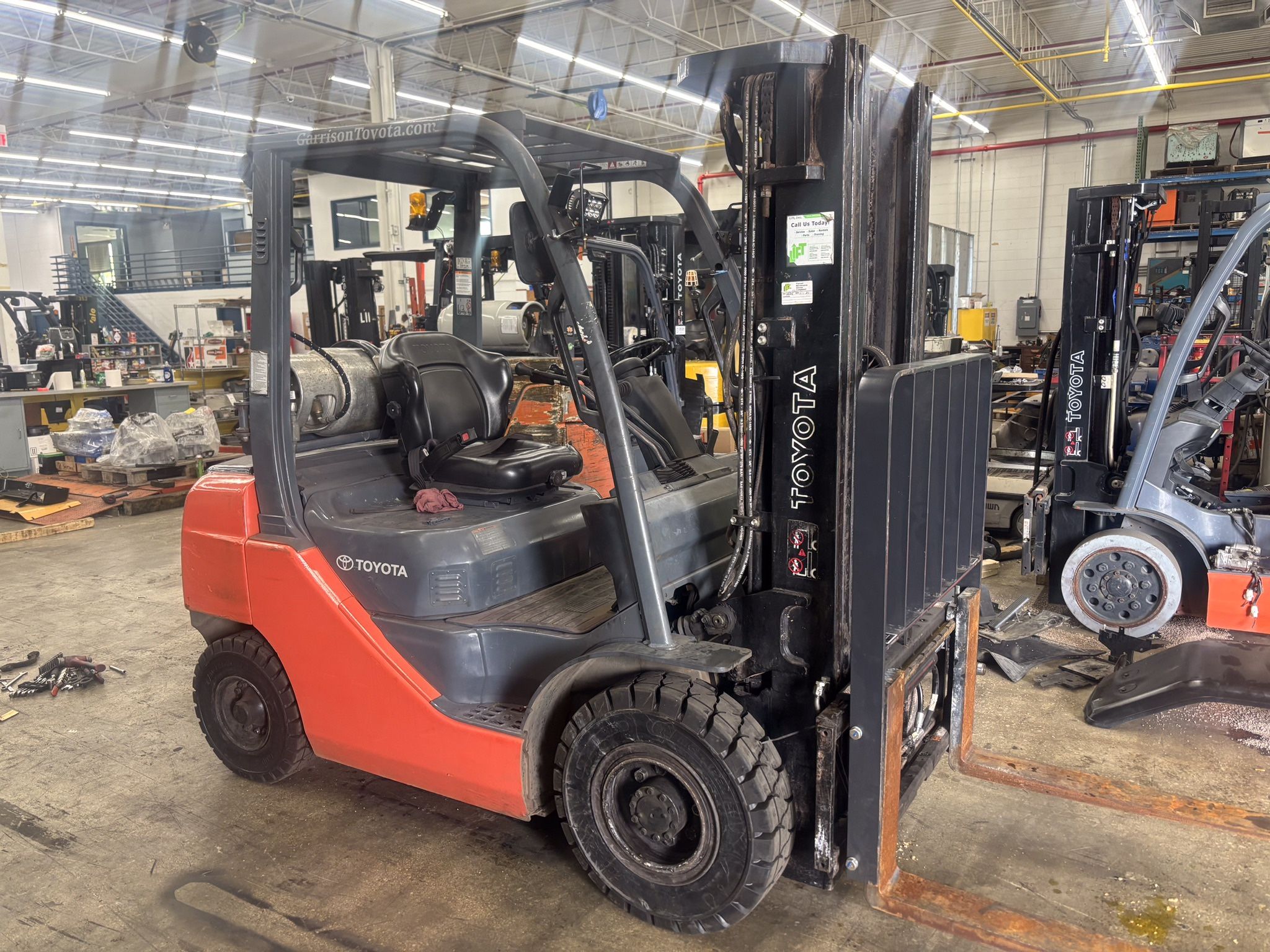2017 Toyota 5000 Pound LPG Forklift