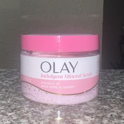 Olay Essence Of Guava Body Scrub 