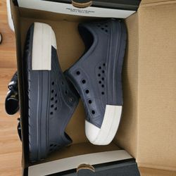 Converse Youth Sz 2 Shoes