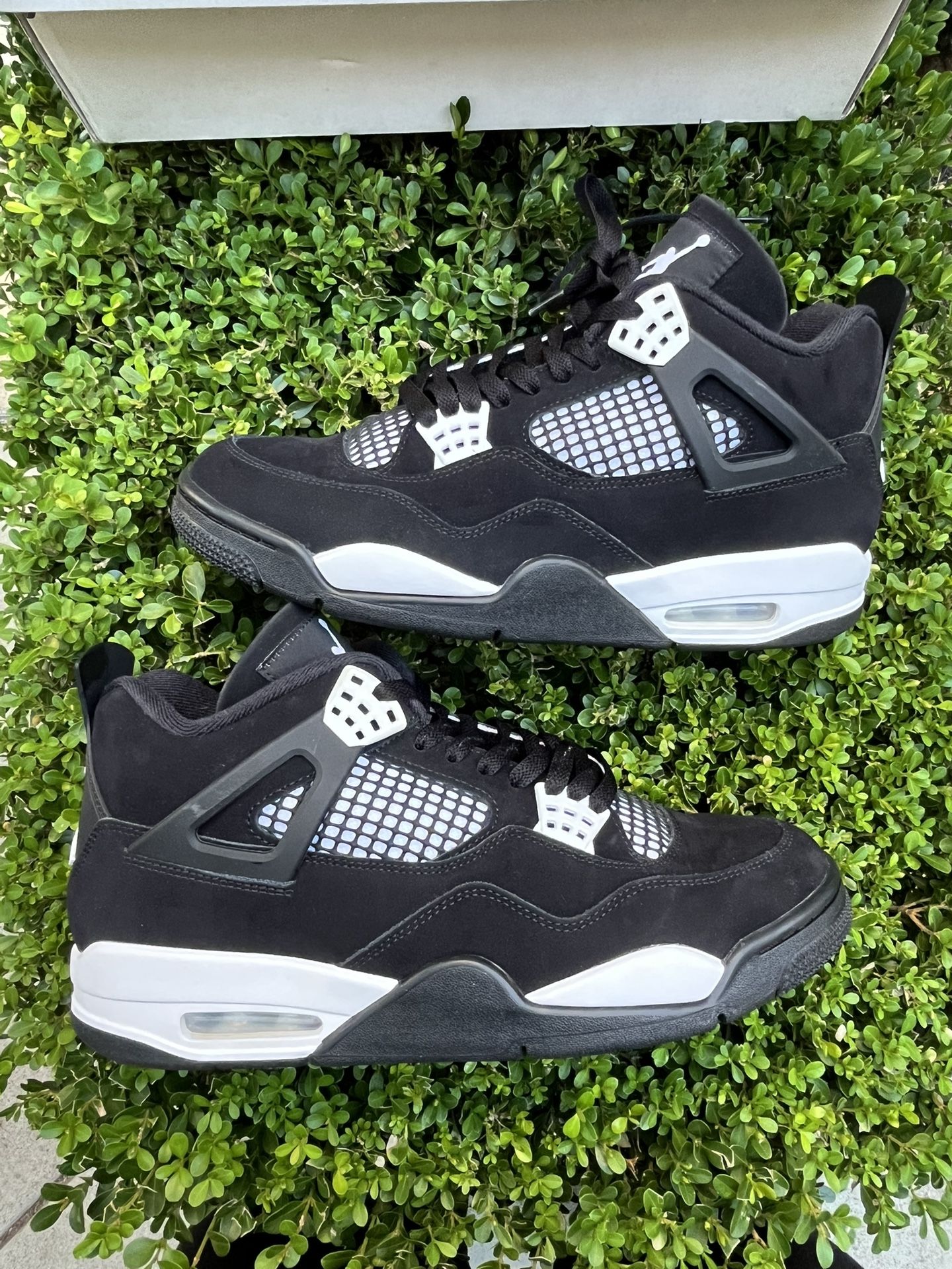 Size 10 - Air Jordan 4 Retro White Thunder Clean