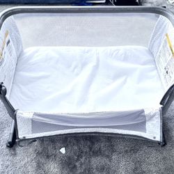 AMKE BABY BASSINET 
