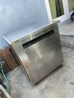 1-Door Delfield Compact Refrigerator Used