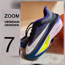 Nike Zoom Fly 6 size 7