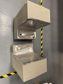 2 Wall Elkay drinking fountain