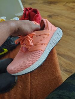 Women's New Balance Sneakers Running Shoes Size 8.5 - $15