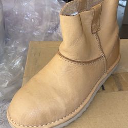 UGG Leather Low Wheat Boots - Size 8