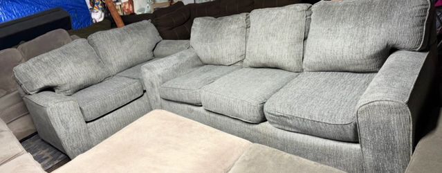 Gray couch and loveseat good condition clean we sell all the time delivery $40 local