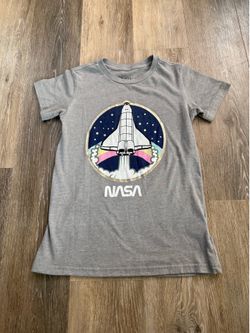 Medium - Girls nasa shirt