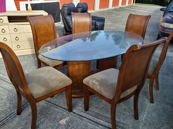 Ashley Furniture Ostrich Detail Dining Room Table Chairs For Sale