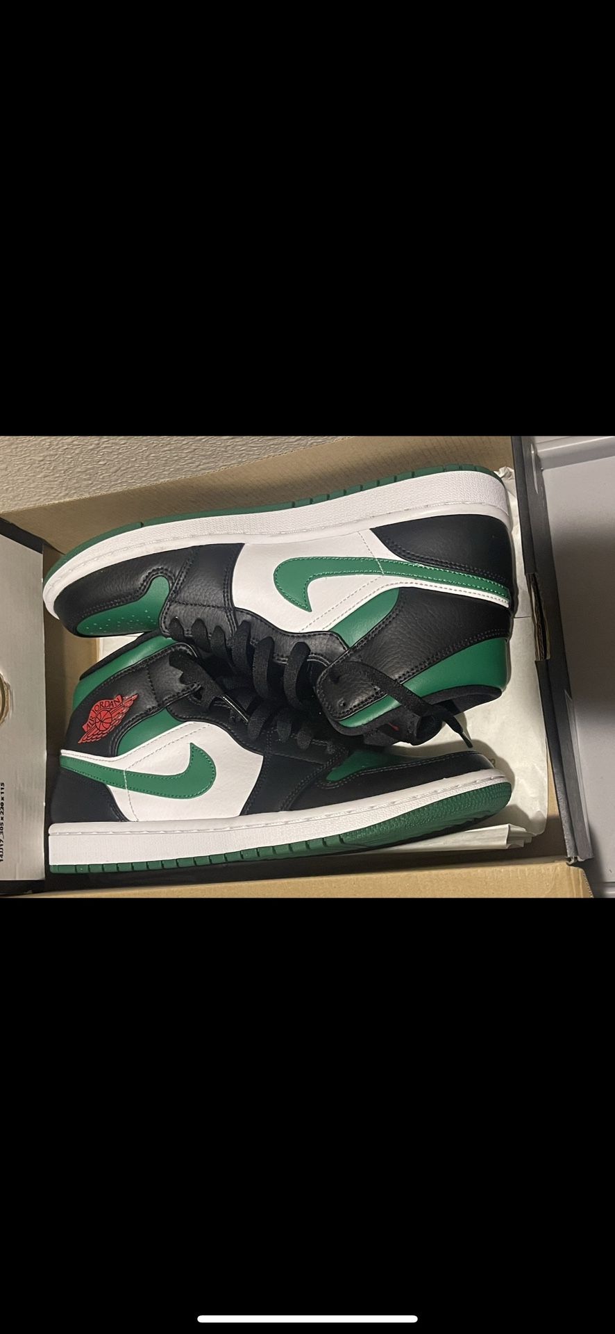 Jordan 1 Mid Green Toe
