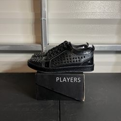 PLAYES BLACK SNEAKERS • LIKE NEW