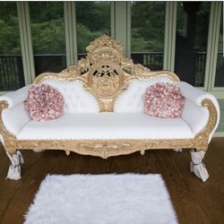 Beautiful Elegant Queen Sofa