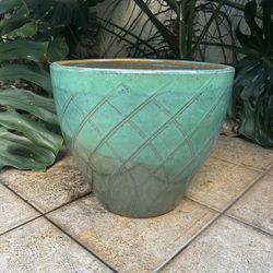 Outdoor planter