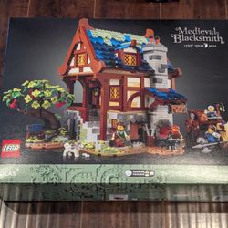 Brand New Retired LEGO #21325 Medieval Blacksmith 