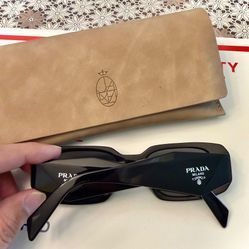 Original Prada sunglasses In Good Condition . No Trades! 