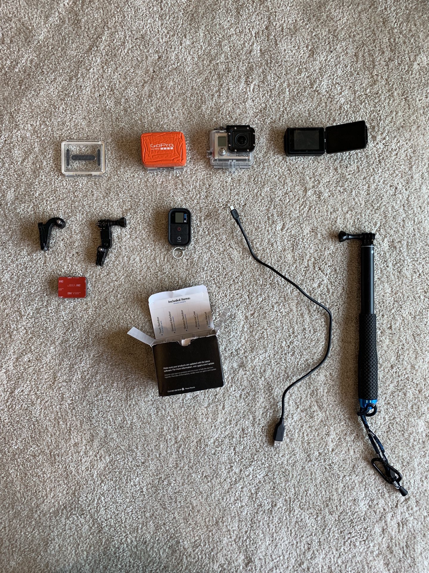 Go Pro Hero 3 - with handle and accessories