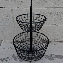 Metal Storage basket Pickup Between 2;00-10:45 Pm Rainbow/charleston Cash Only Read Description 