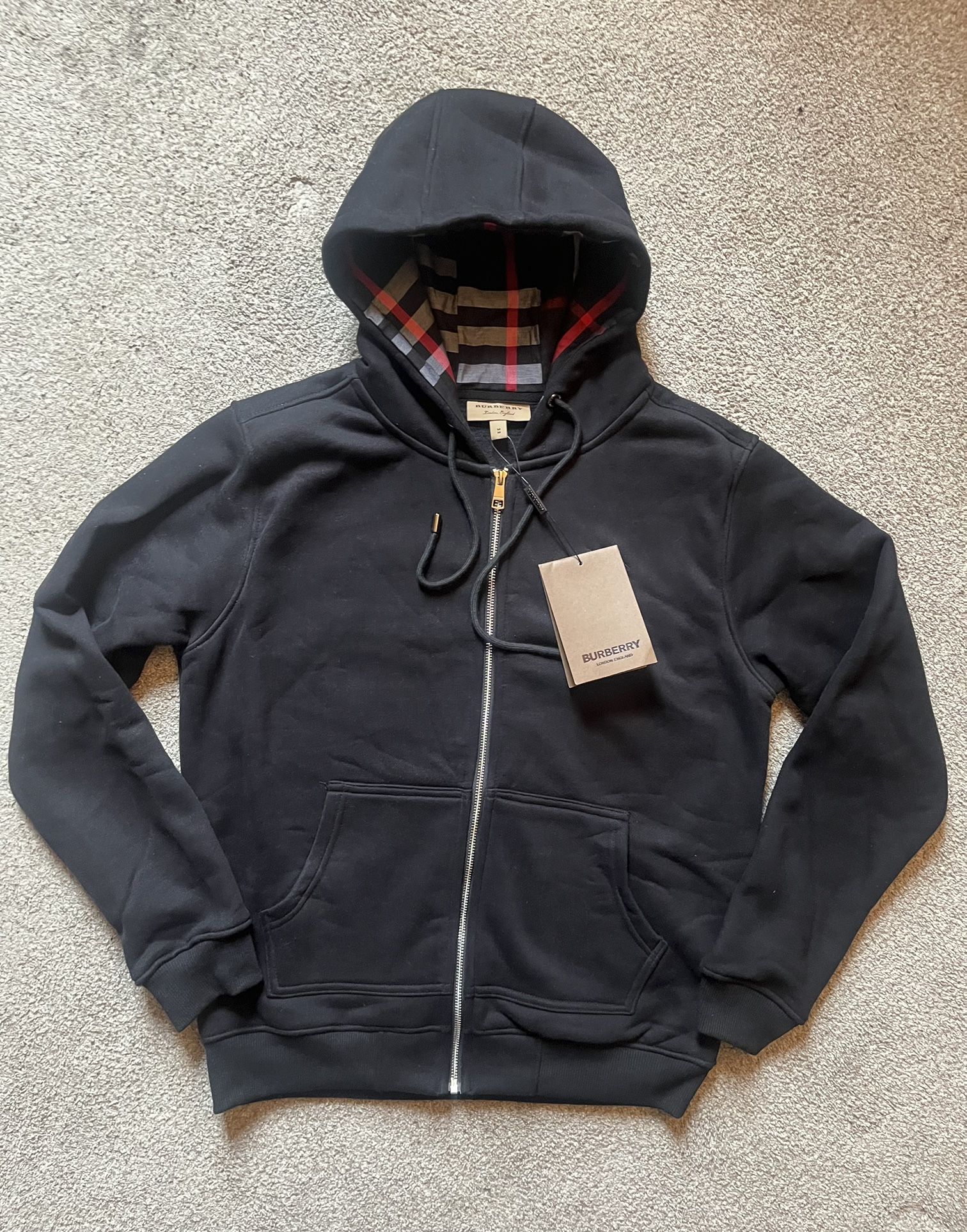 black burberry sweater