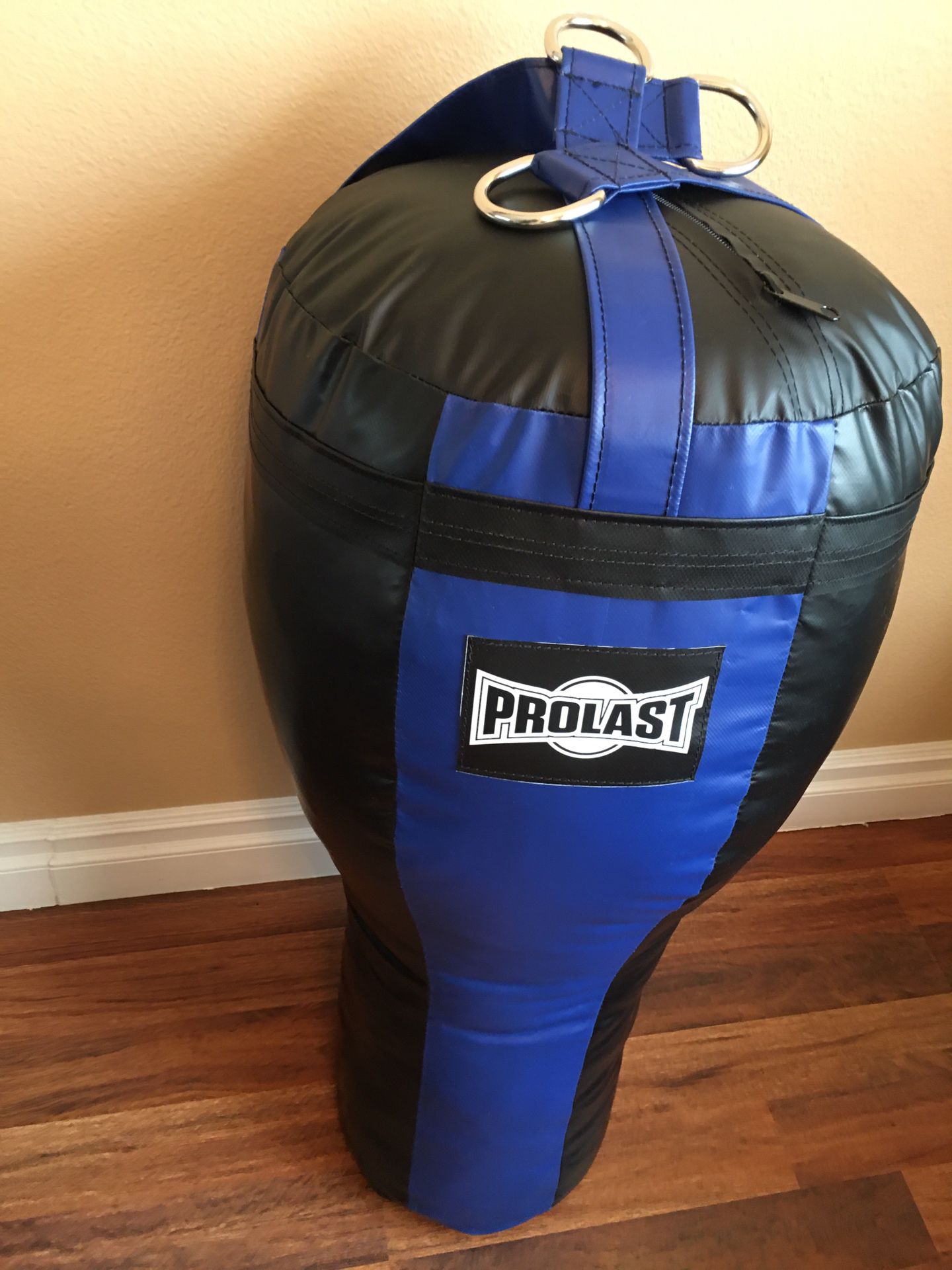 PUNCHING BAG BRAND NEW ANGLE PROFESSIONAL MMA 100 POUNDS FILLED LUXURY MADE USA 🇺🇸 