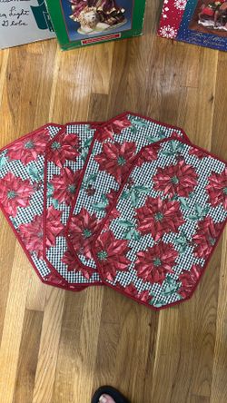 Poinsettia placemats. Set of four.